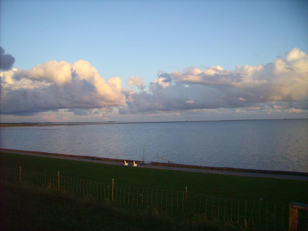 Haus-Halligblick-Ferienwohnung-Hamburger-Hallig Dagebüll Екстериор снимка